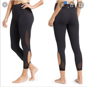 Athleta Mesh Salutation 7/8 Ankle Tight